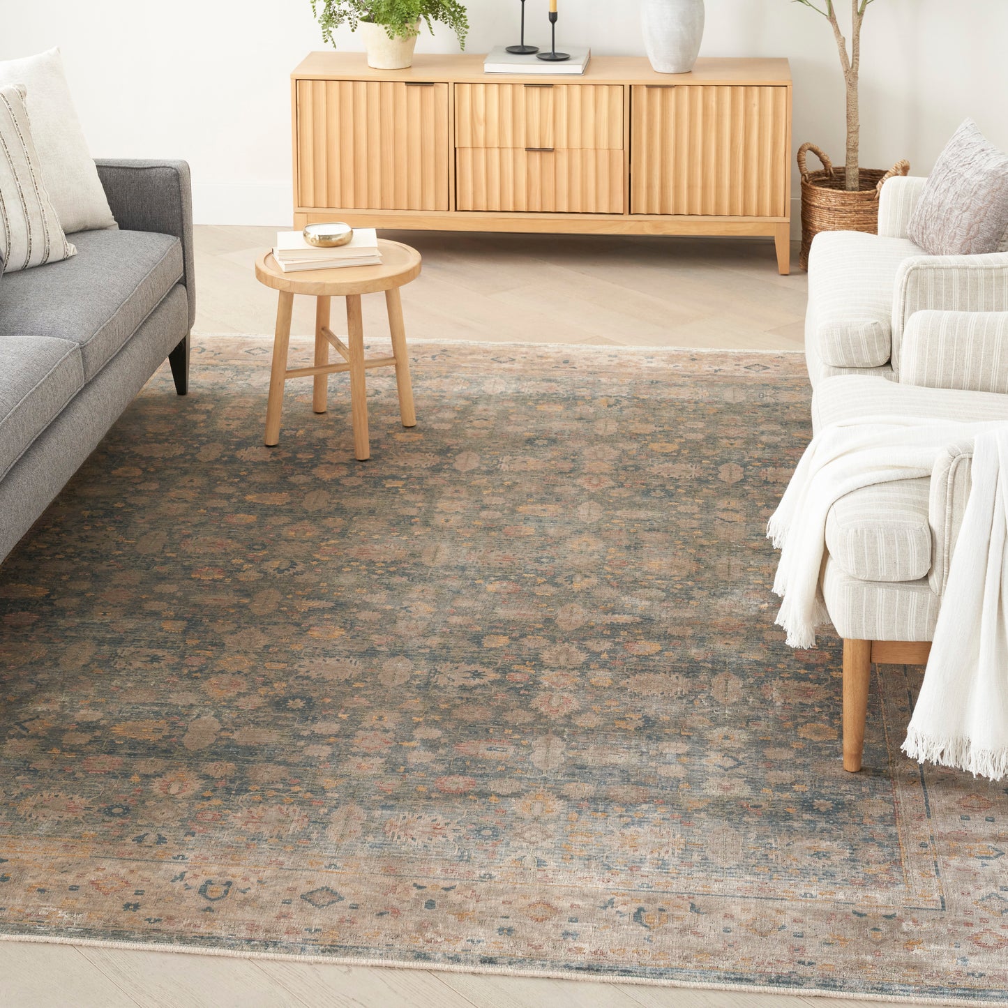 Nourison Luxurious 8'6" x 11'6" Ivory Blue Vintage Indoor Rug