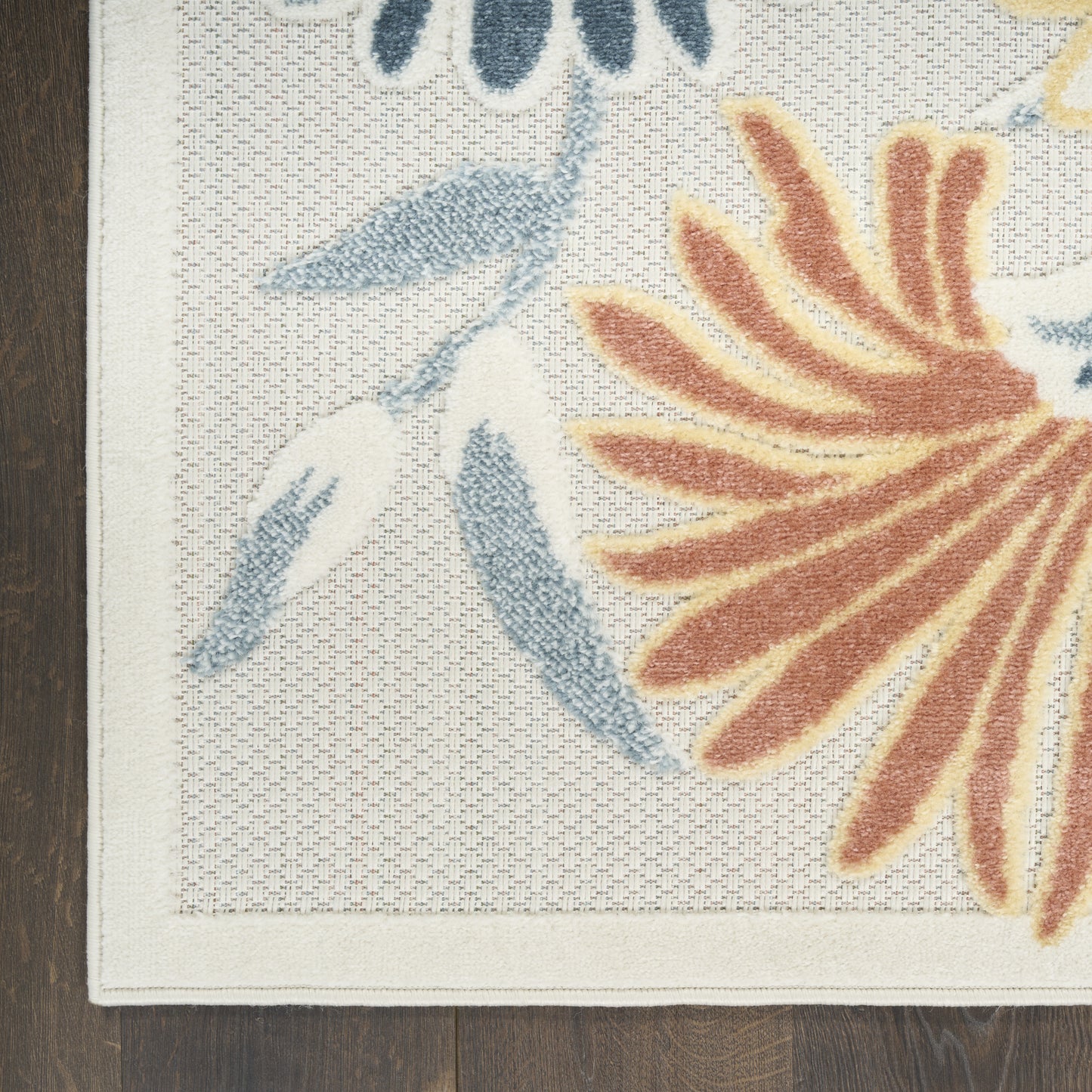 Nourison Aloha 2'8" x 4' Ivory Rose Outdoor Rug