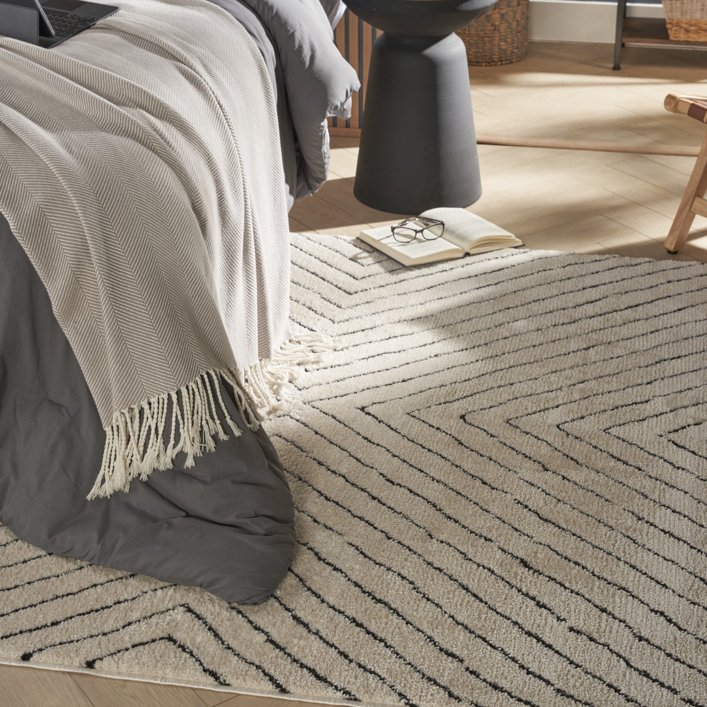 Nourison Modern Comfort 6'7" x 9' Ivory Black Scandinavian Indoor Rug