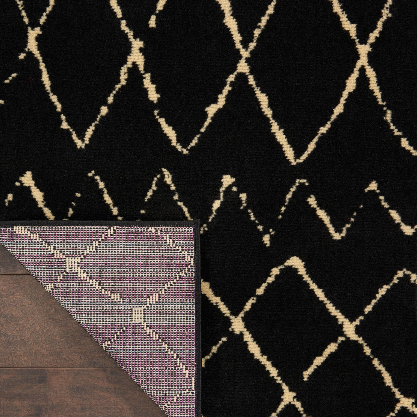 Nourison Grafix 2' x 4' Black Bohemian Indoor Rug