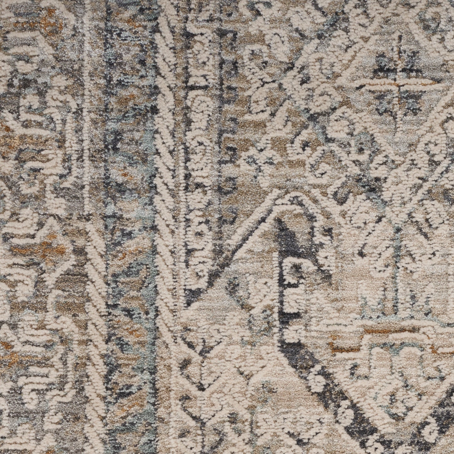 Nourison Lynx 7’10” x Round Ivory/Grey/Blue Vintage Indoor Rug