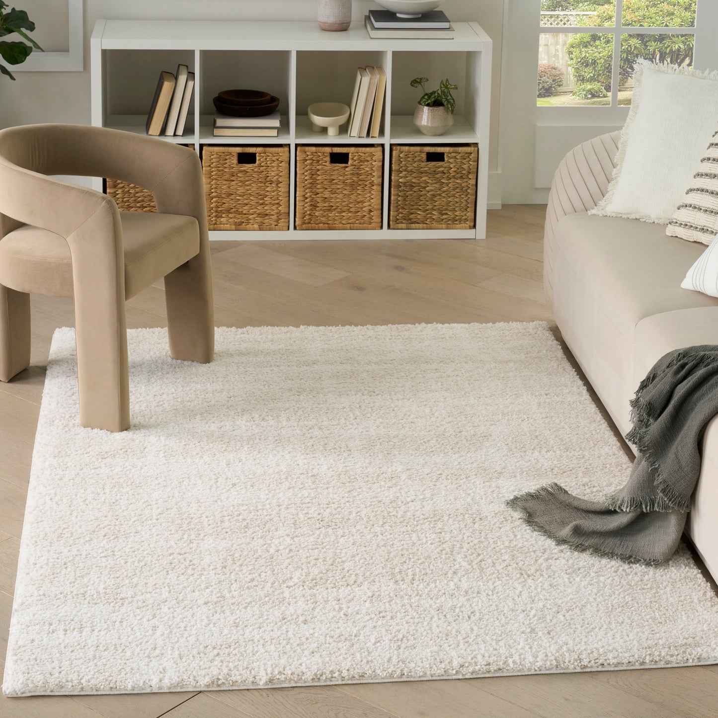Nourison Modern Shag 5'3" x 7' Ivory Beige Modern Indoor Rug