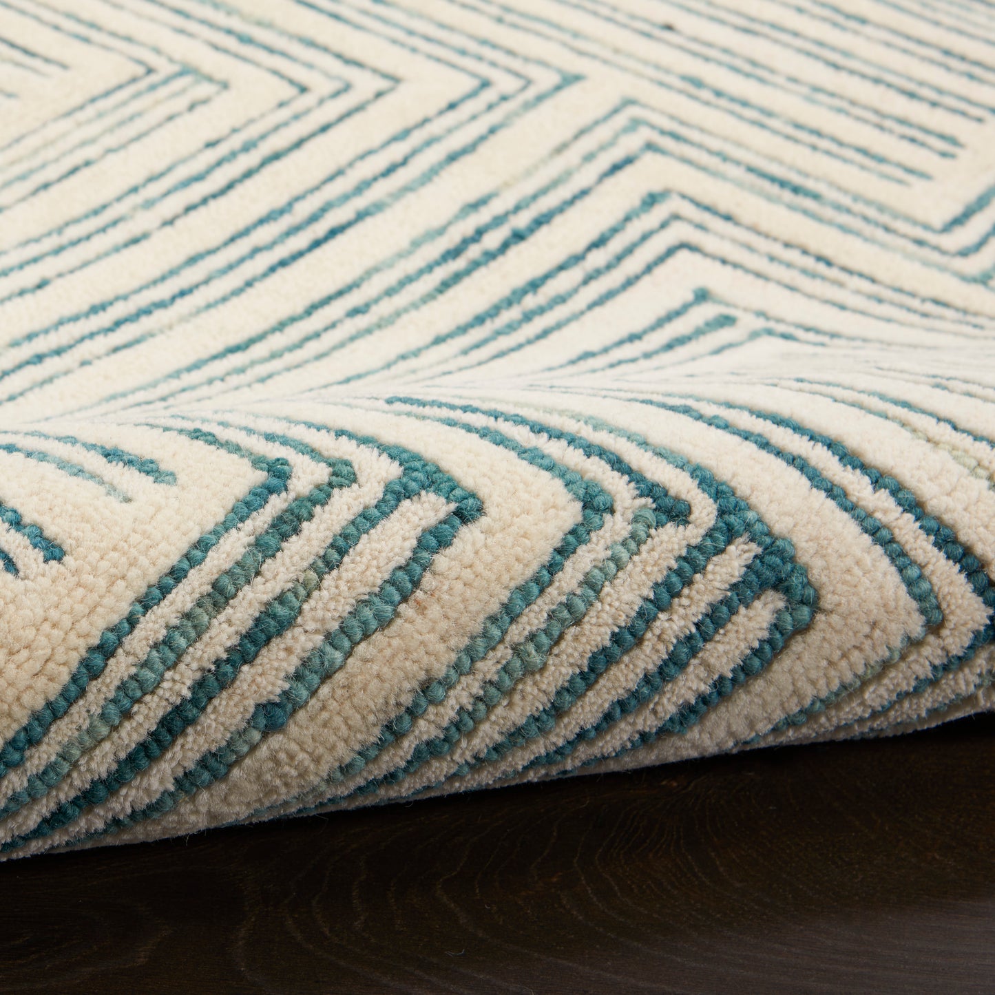 Nourison Interlock 8' x 10'6" Ivory/Turquoise Modern Indoor Rug