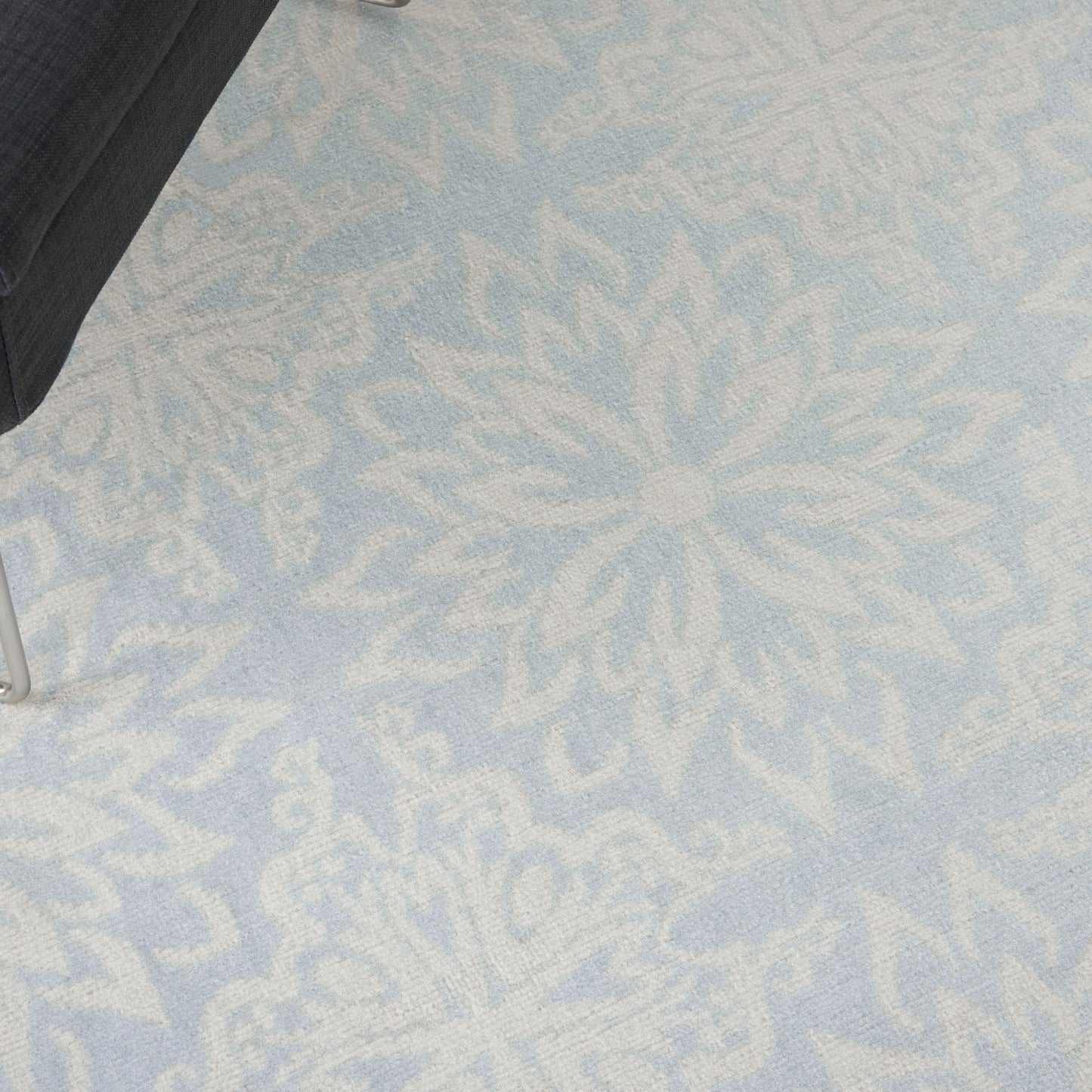 Nourison Jubilant 6' x 9' Ivory/Light Blue Farmhouse Indoor Rug