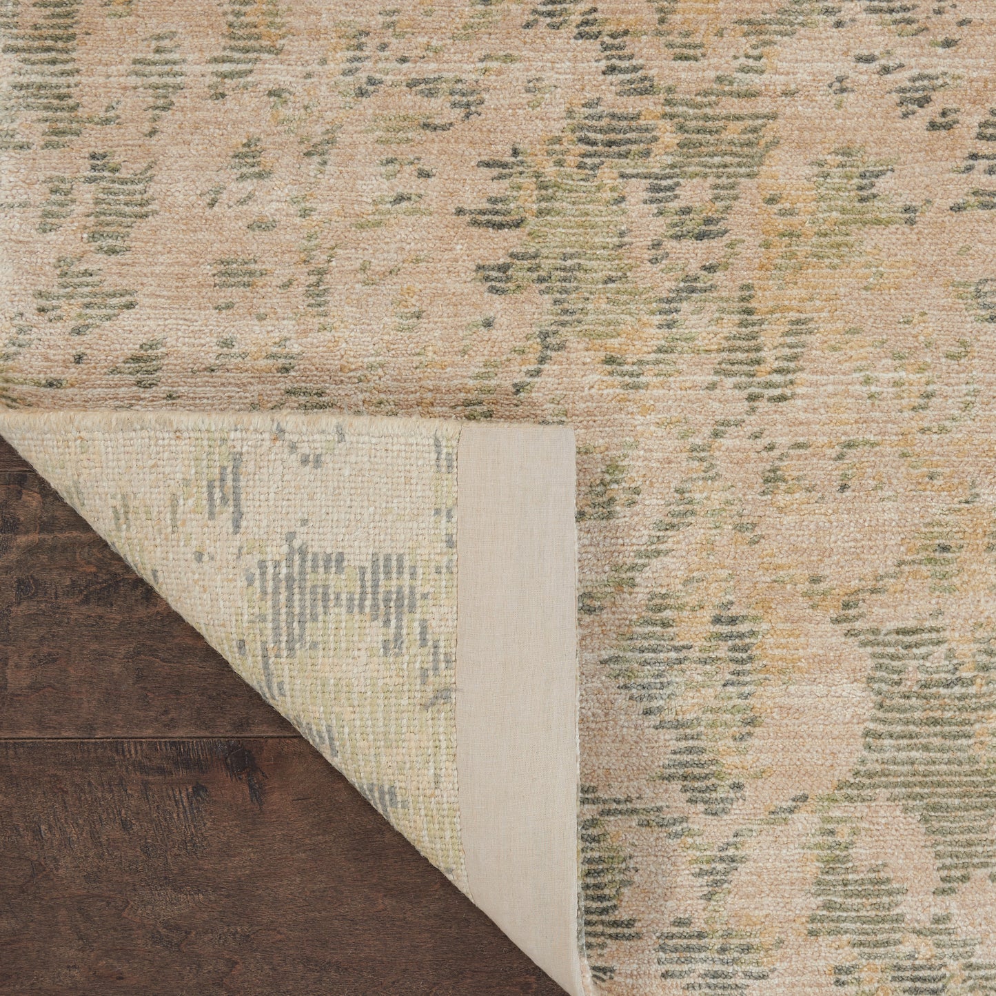 Nourison Lucent 2' x 3' Pearl Vintage Indoor Rug