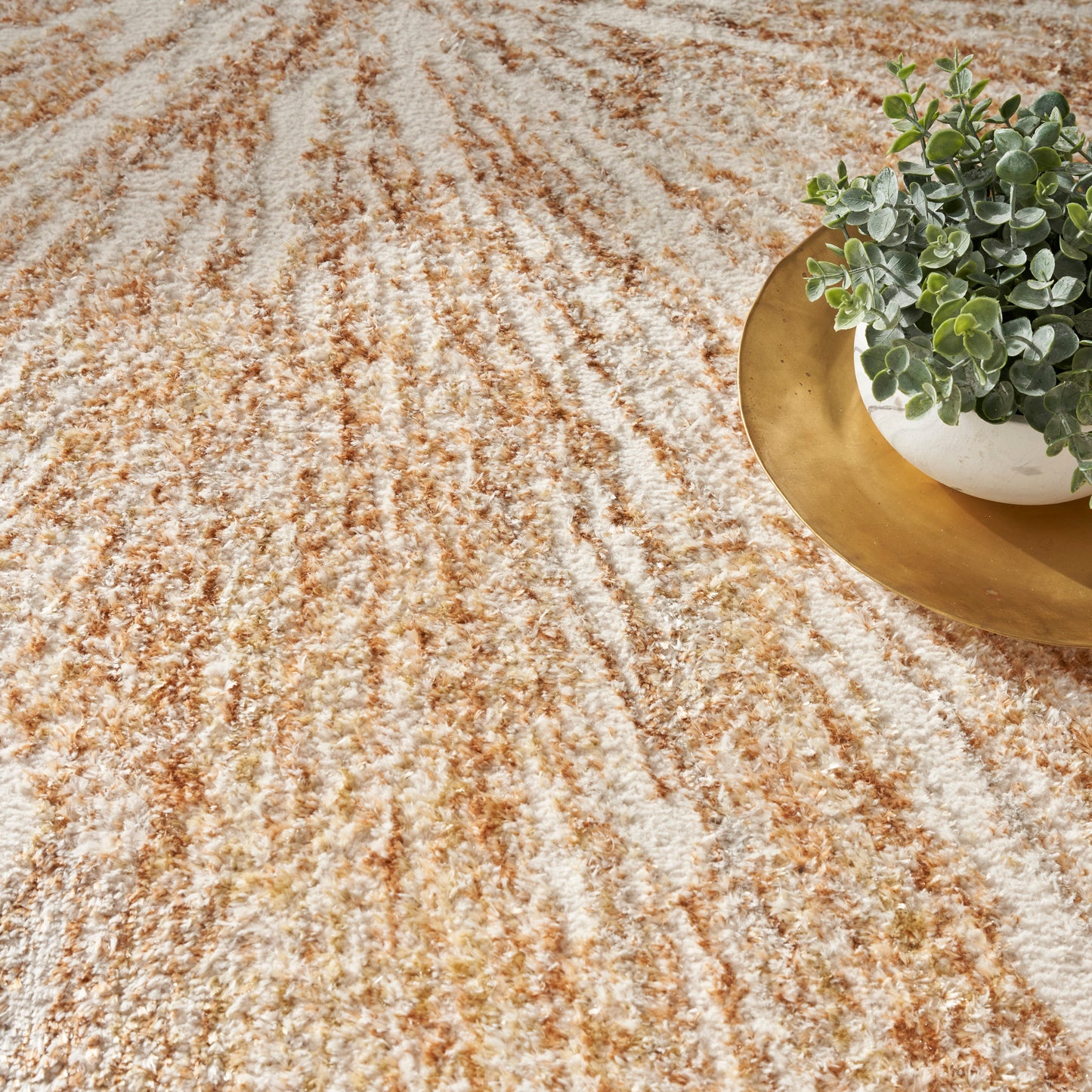 Nourison Ambiance 5'3" x 7'3" Ivory Gold Modern Indoor Rug