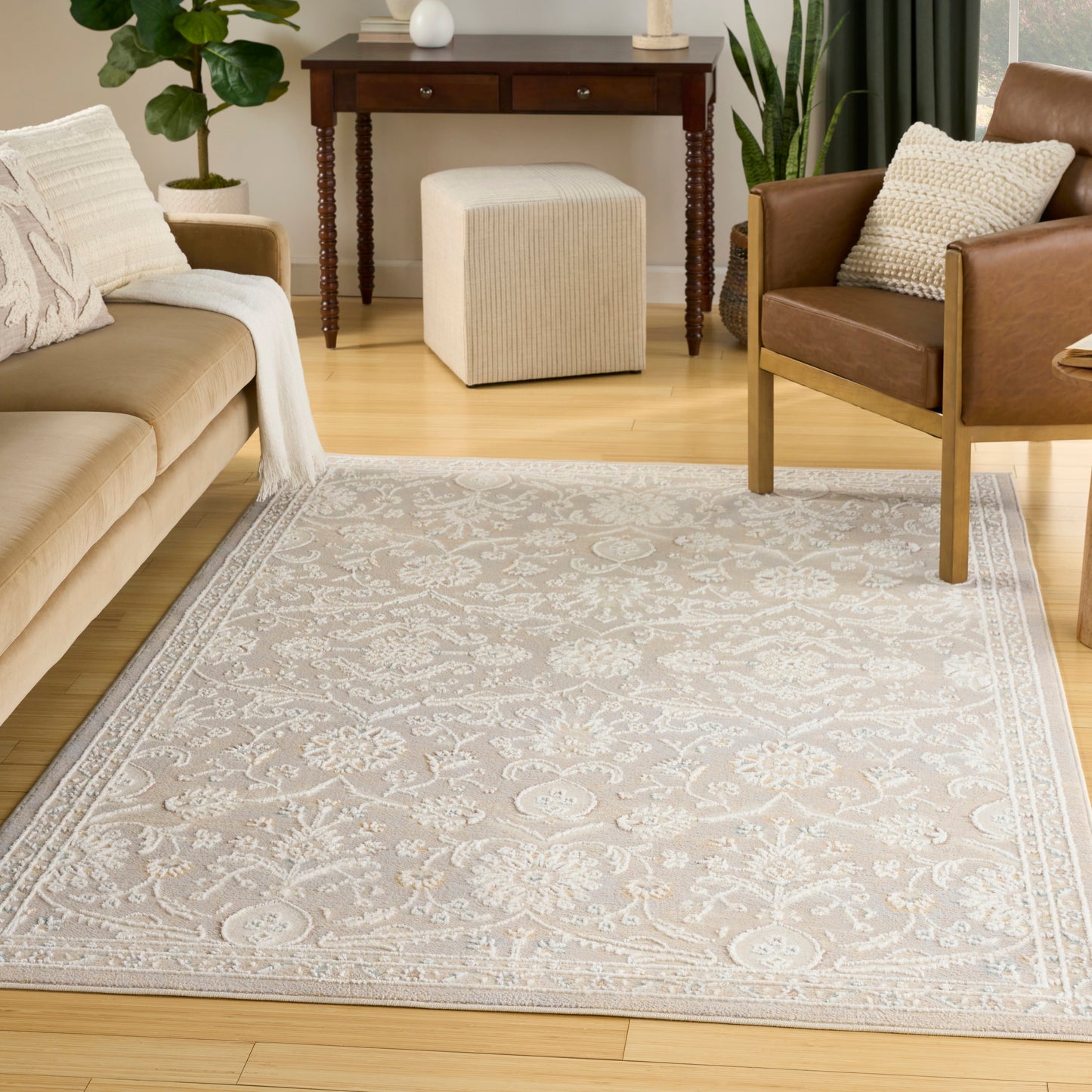 Nourison Isla 5'3" x 7' Light Grey Vintage Indoor Rug