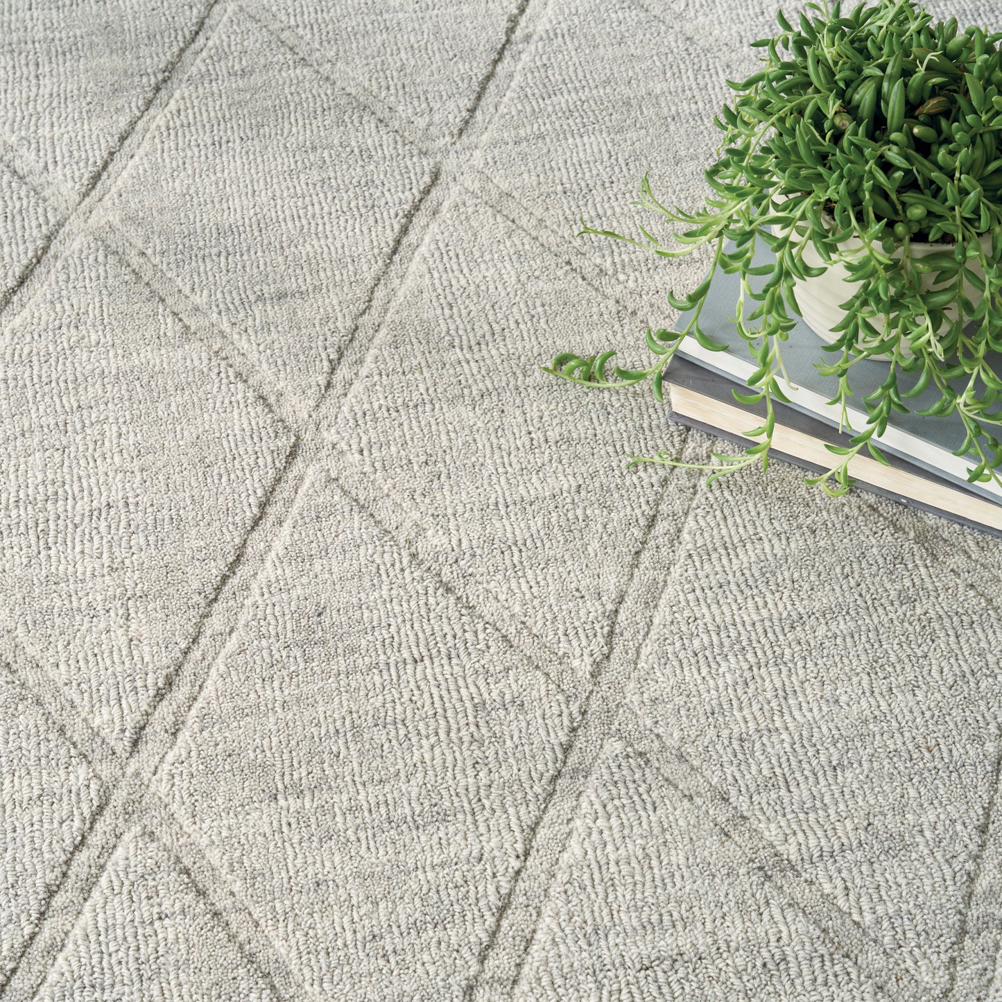 Nourison Wool Haven 3'9" x 5'9" Grey Modern Indoor Rug