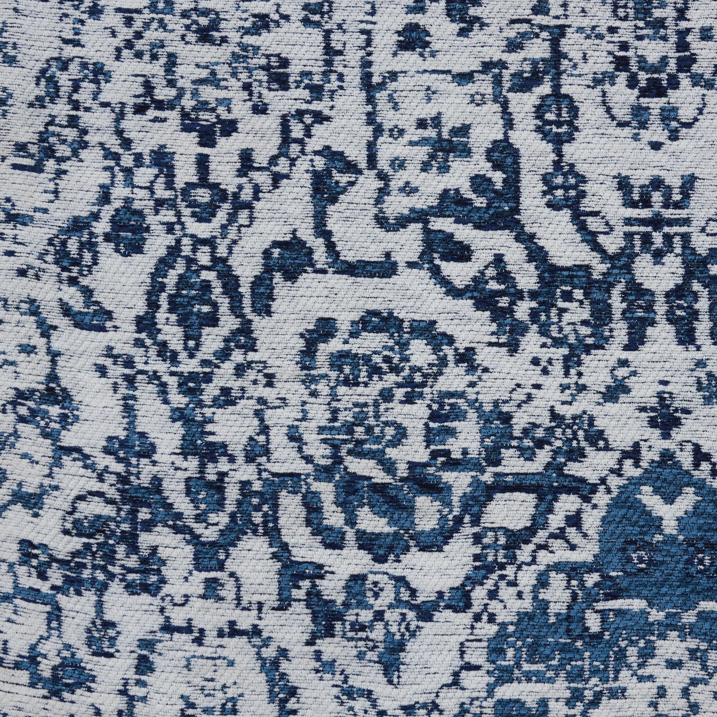 Nourison Damask 2'3" x 3'9" Ivory/Navy Vintage Indoor Rug