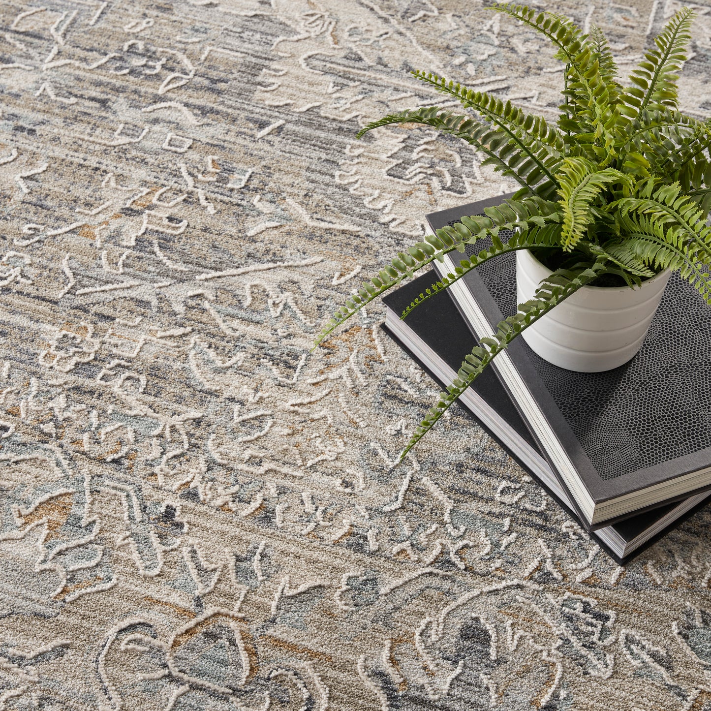 Nourison Lynx 7’10” x Round Ivory Taupe Vintage Indoor Rug
