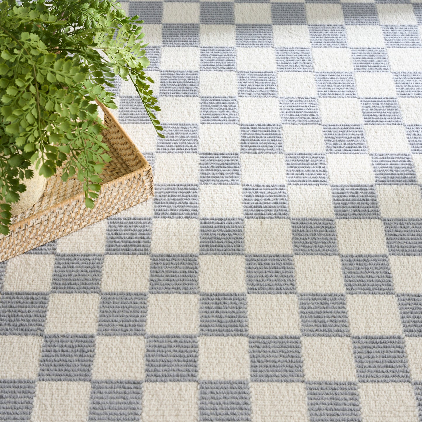 Nourison Serenity Home 3'11" x 5'11" Ivory Blue Modern Indoor Rug