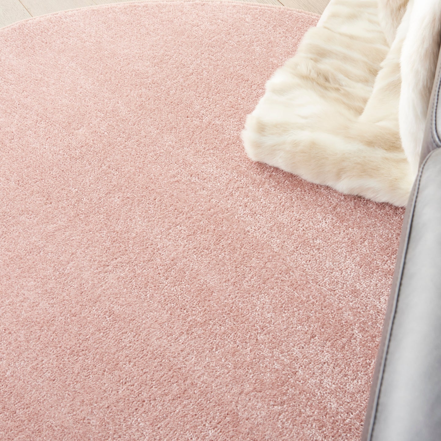 Nourison Nourison Essentials 4' x Round Pink Outdoor Rug
