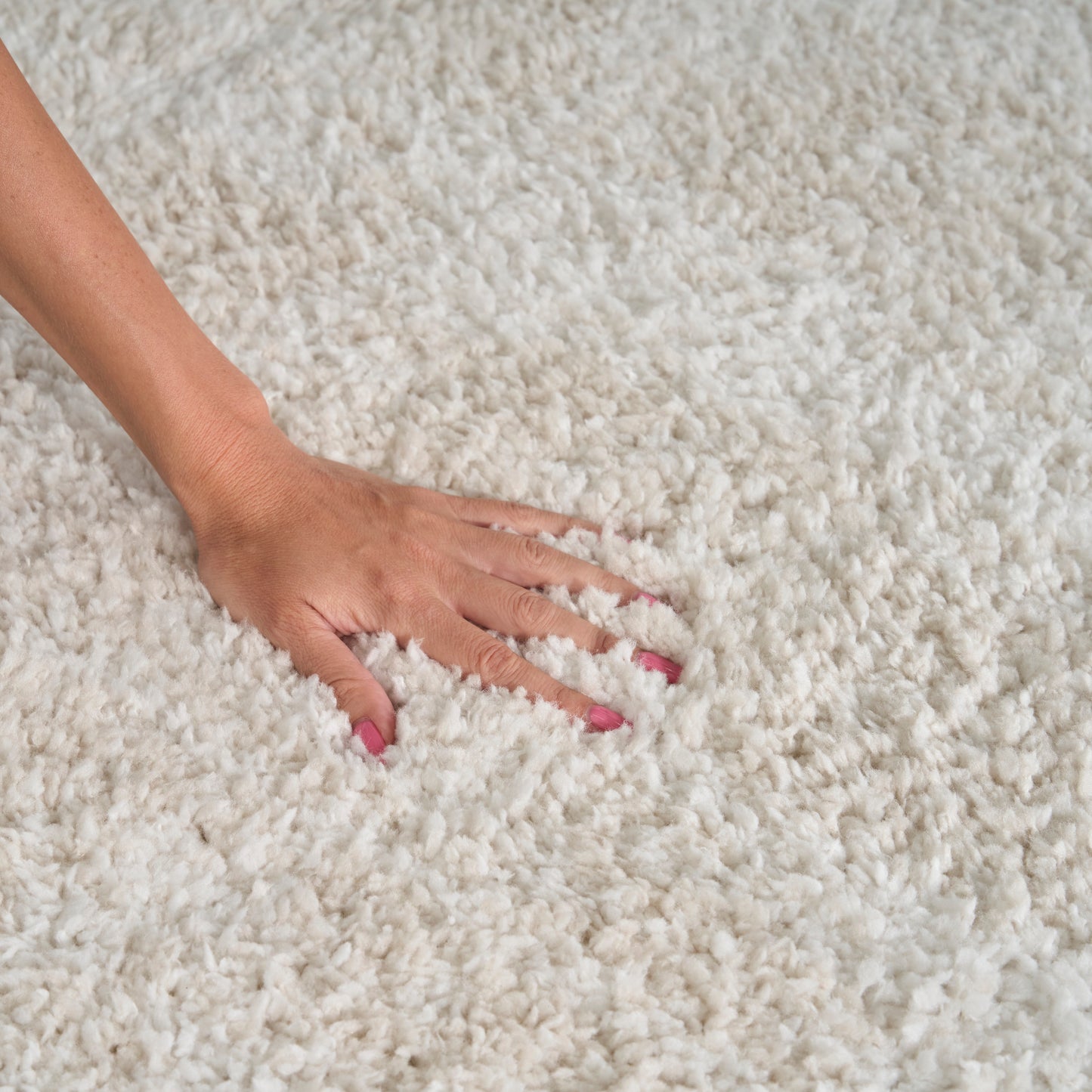 Nourison Modern Shag 3'11" x 5'11" Ivory Beige Modern Indoor Rug