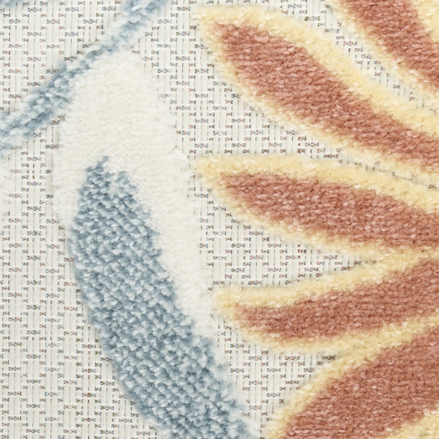 Nourison Aloha 2'8" x 4' Ivory Rose Outdoor Rug