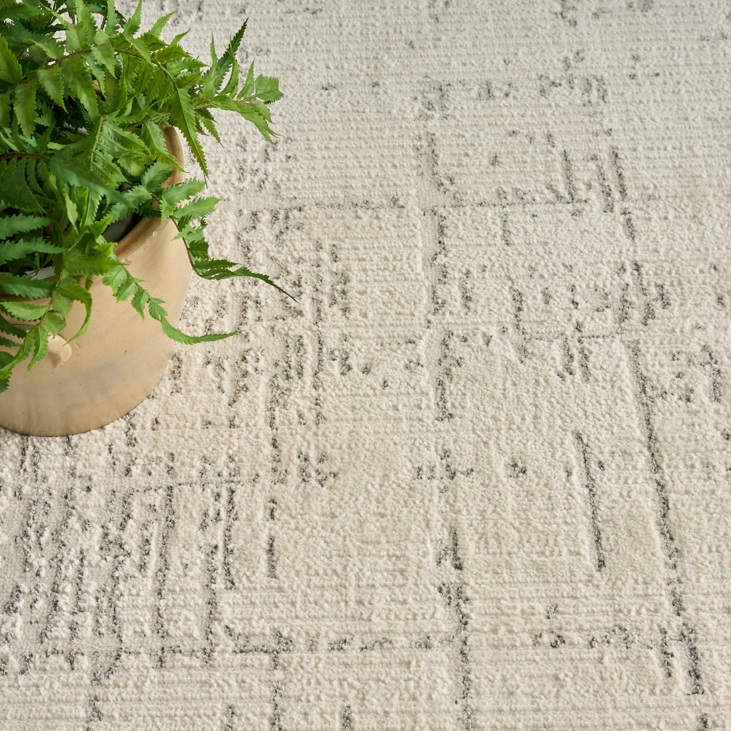 Nourison Ivory Hues 5'3" x 7'3" Ivory Grey Modern Indoor Rug