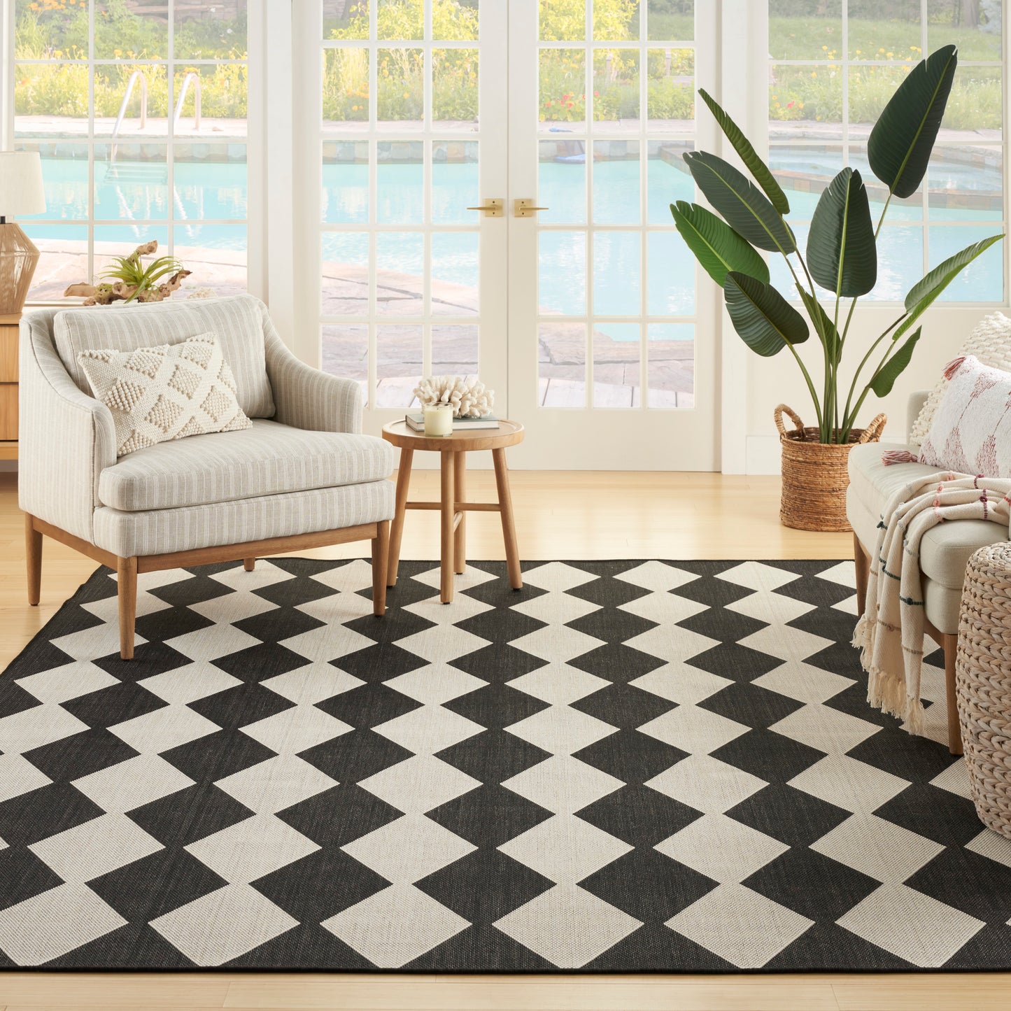 Nourison Positano 5' x 7' Black Modern Rug