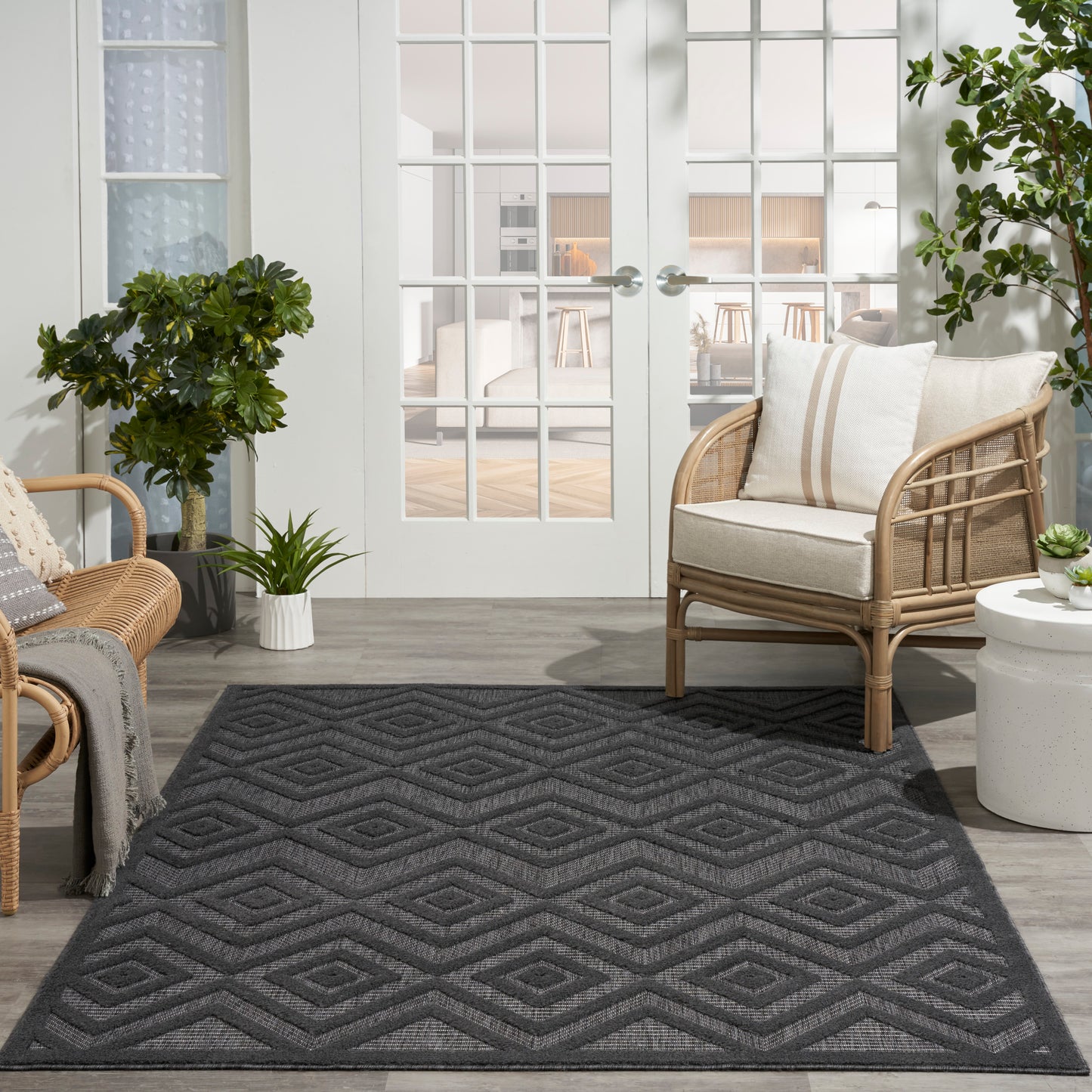 Nourison Versatile 4' x 6' Charcoal Black Modern Rug