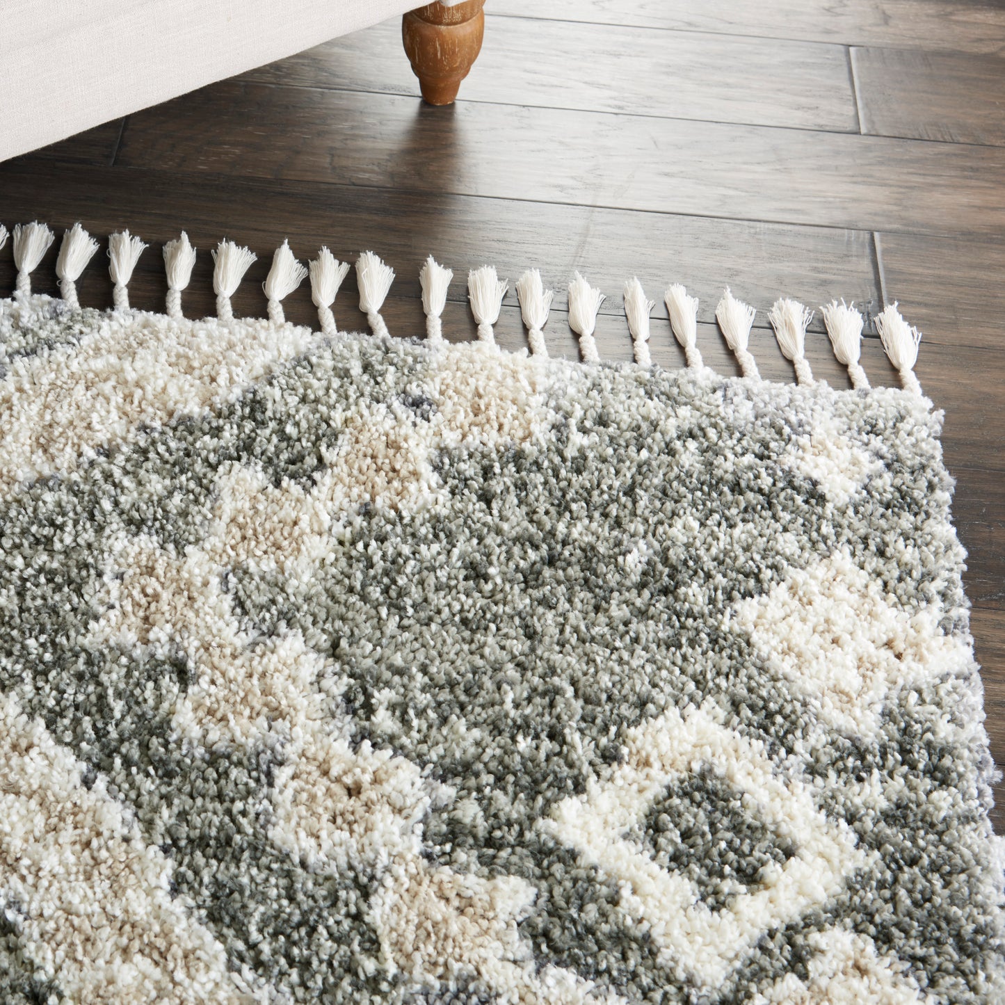 Nourison Oslo Shag 5'3" x 7'9" Grey/Ivory Shag Indoor Rug