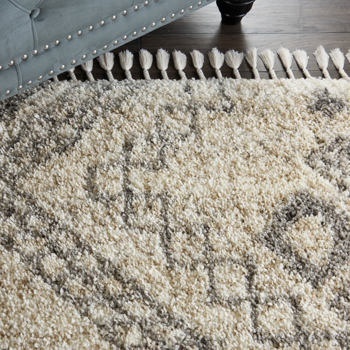 Nourison Oslo Shag 5'3" x 7'9" Ivory/Grey Shag Indoor Rug
