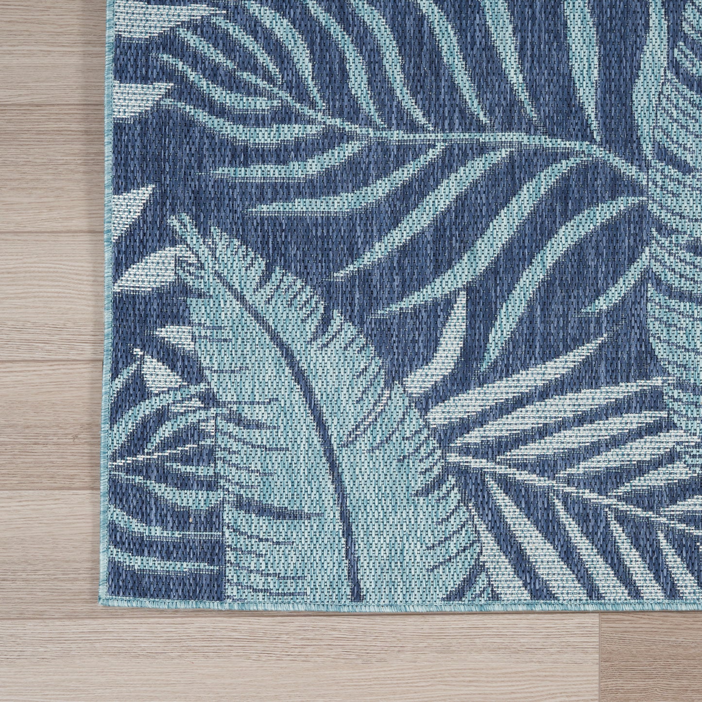 Nourison Garden Oasis 2' x 8' Navy Outdoor Rug